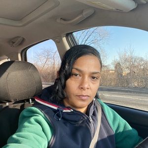 Meet your Posher, Devona